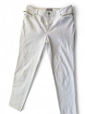Chico’s So Slimming White Ankle Jeans | Zip Pocket Detail | Size 1.5 (US 10) ☀️